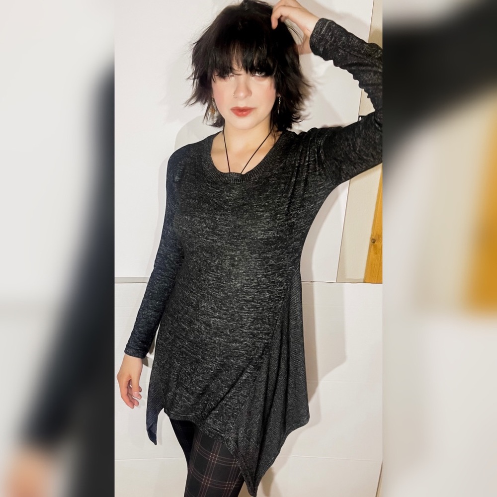 Soft triangle tunic